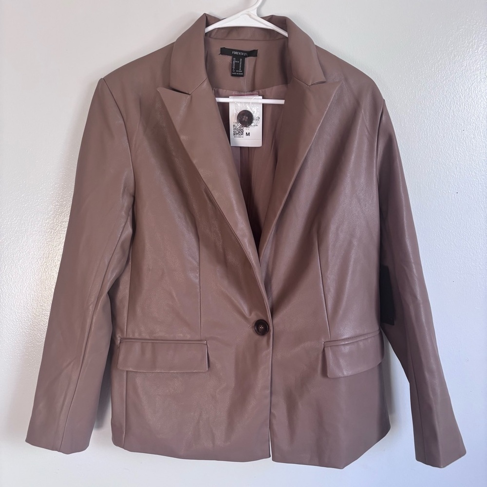 NWT Forever 21 faux Leather Blazer taupe size medium - Picture 3 of 10